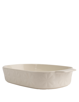 Carnaby Ceramic Embossed Large Oven Dish Ivory